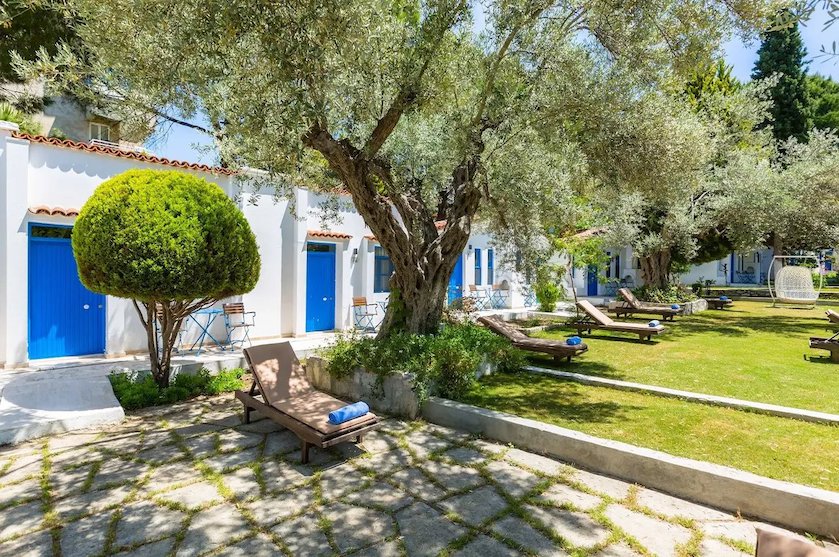 Adella Garden Marina Hotel