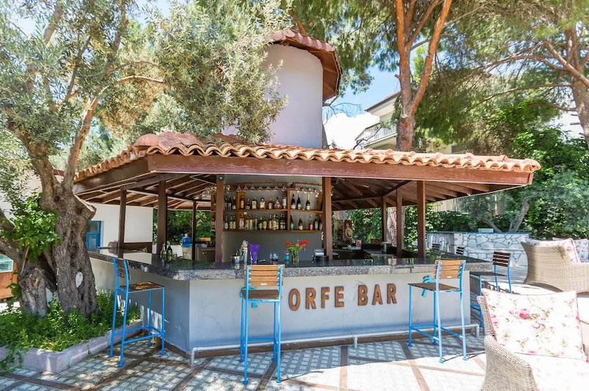 Adella Garden Marina Hotel