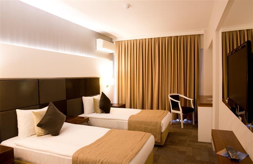 Kalinda Inn Hotel