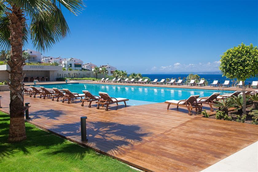 On'live Hotel Deluxe