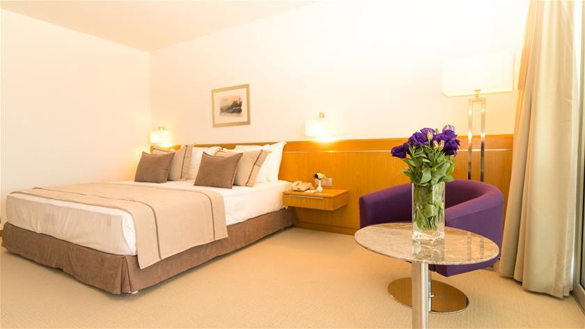On'live Hotel Deluxe