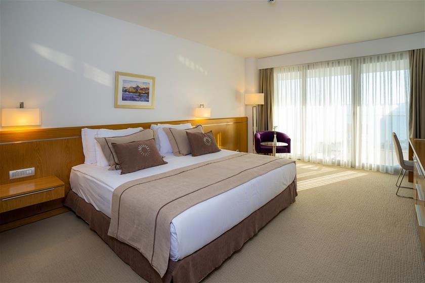 On'live Hotel Deluxe