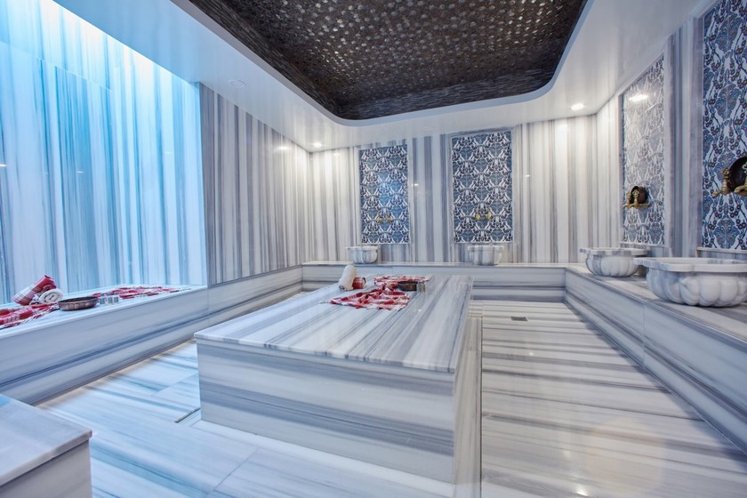 The Nowness Luxury Hotel & Spa + 16 (Collection By ENG)